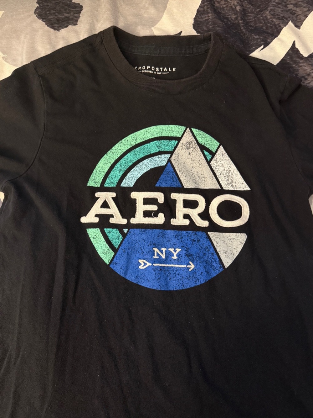 Aeropostale Aero Mountains Graphic Tee Black & Blue Size Small